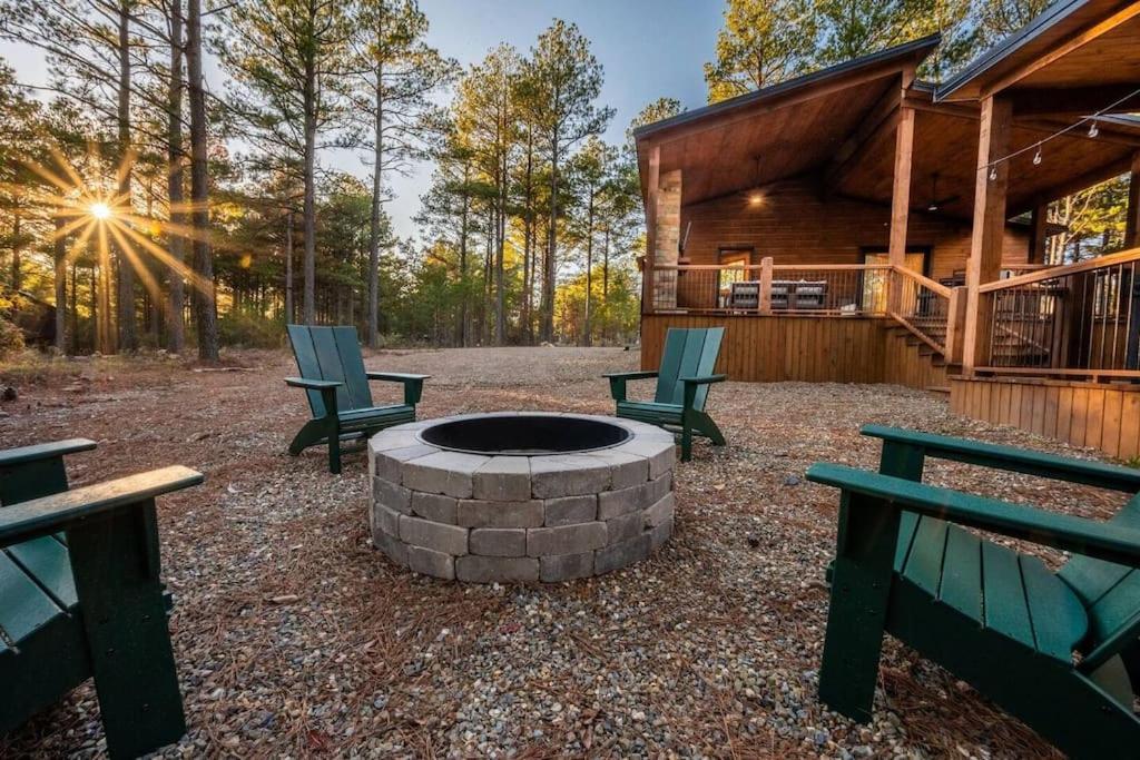 The Blaylock Cabin, 2 King, Hot Tub, Pet Friendly! Broken Bow Exterior photo