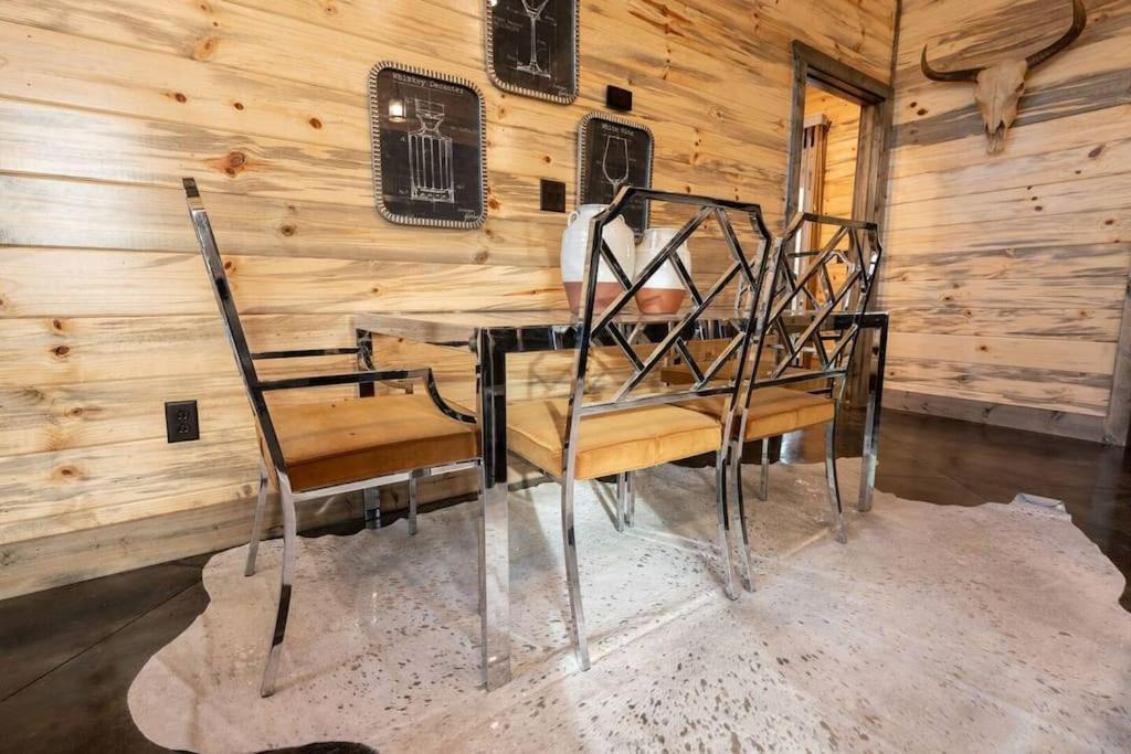 The Blaylock Cabin, 2 King, Hot Tub, Pet Friendly! Broken Bow Exterior photo